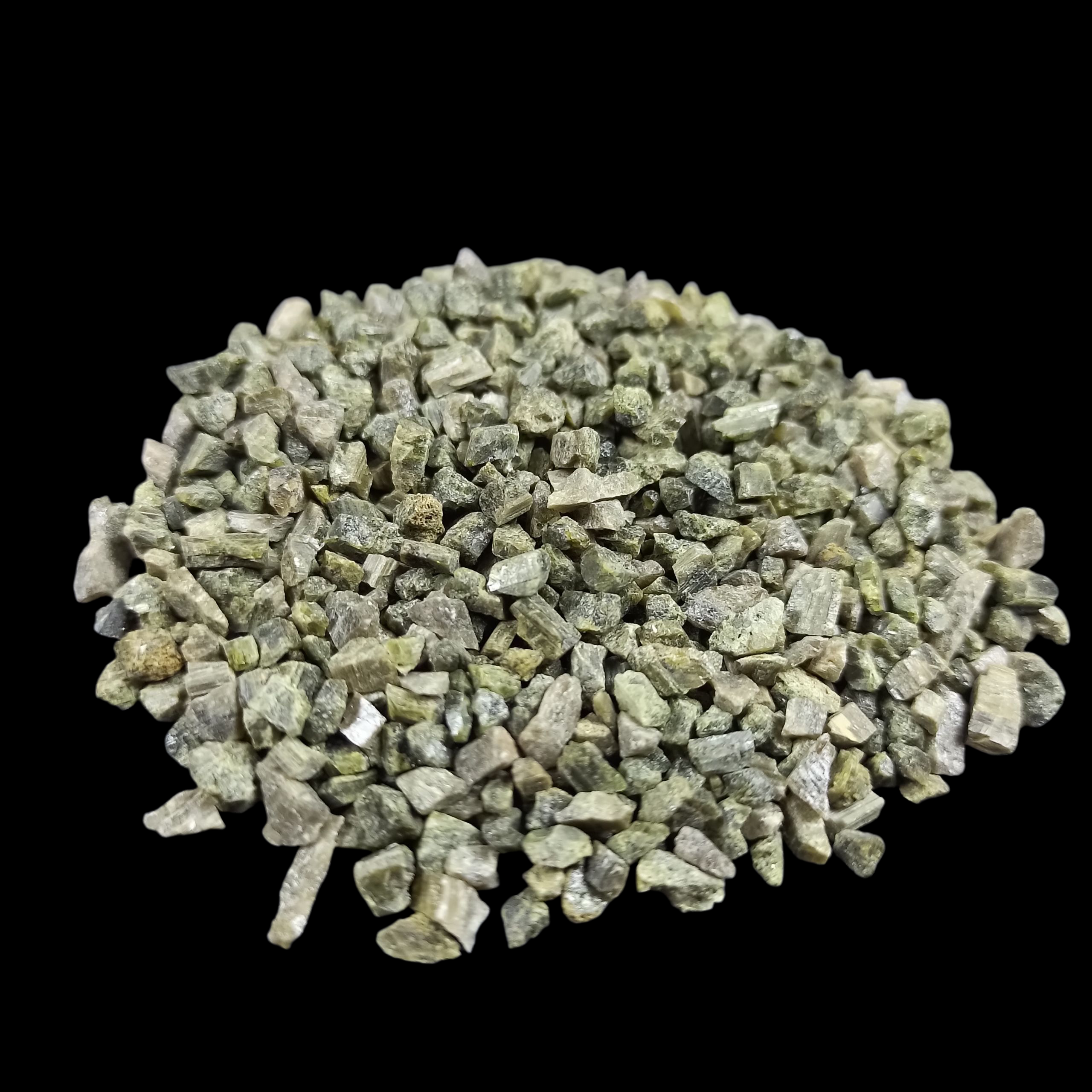 Earthmines Green Tourmaline Gemstone Crushed 3-5mm Natural Loose Stone for Vase Fillers, Crystal Decor, Reiki, Chakra Healing & Feng Shui