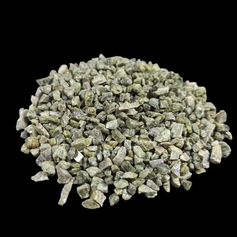 Earthmines Green Tourmaline Gemstone Crushed 3-5mm Natural Loose Stone for Vase Fillers, Crystal Decor, Reiki, Chakra Healing & Feng Shui - Image 4