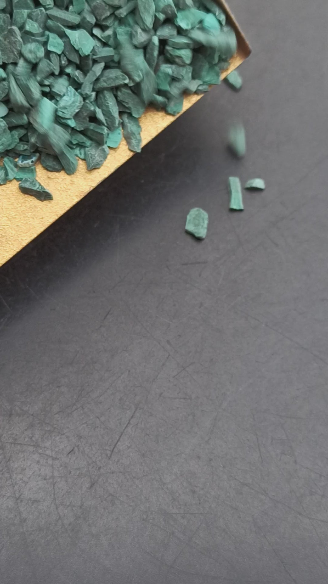 Earthmines Natural Malachite Gemstone Crushed 1-3mm Natural Loose Stone for Orgonite, Jewelry, Reiki, Chakra Healing & Home Decor