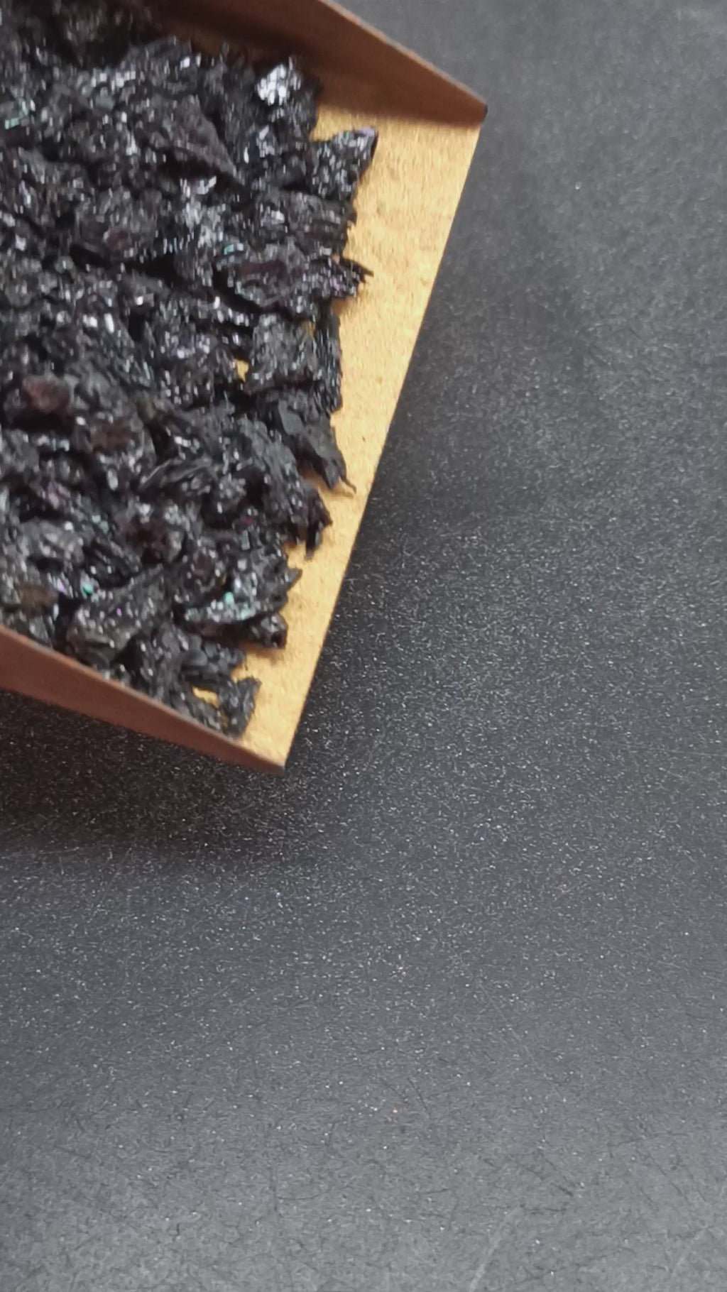 Earthmines Carborundum Gemstone Crushed 3-5mm Natural Loose Stone for Vase Fillers, Crystal Decor, Reiki, Chakra Healing & Feng Shui