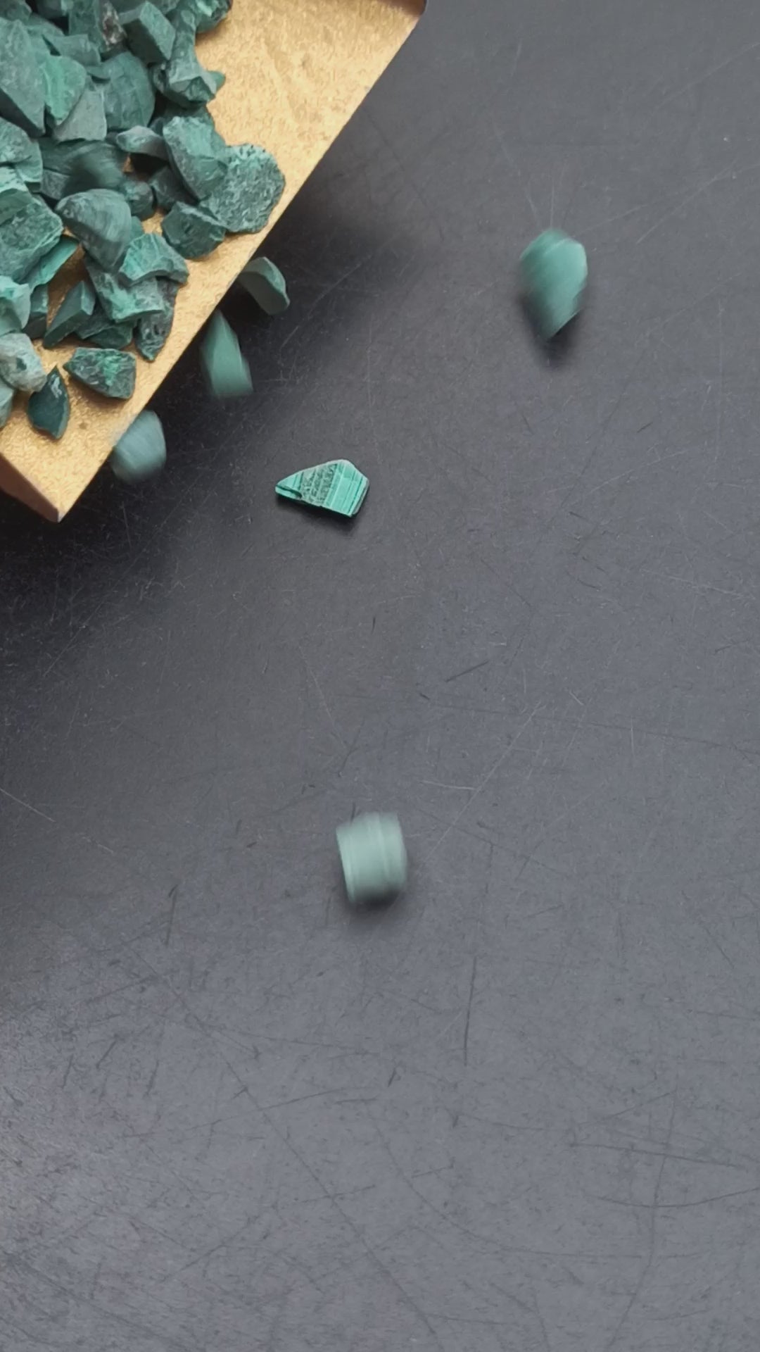 Earthmines Natural Malachite Gemstone Crushed 3-5mm Natural Loose Stone for Vase Fillers, Crystal Decor, Reiki, Chakra Healing & Feng Shui