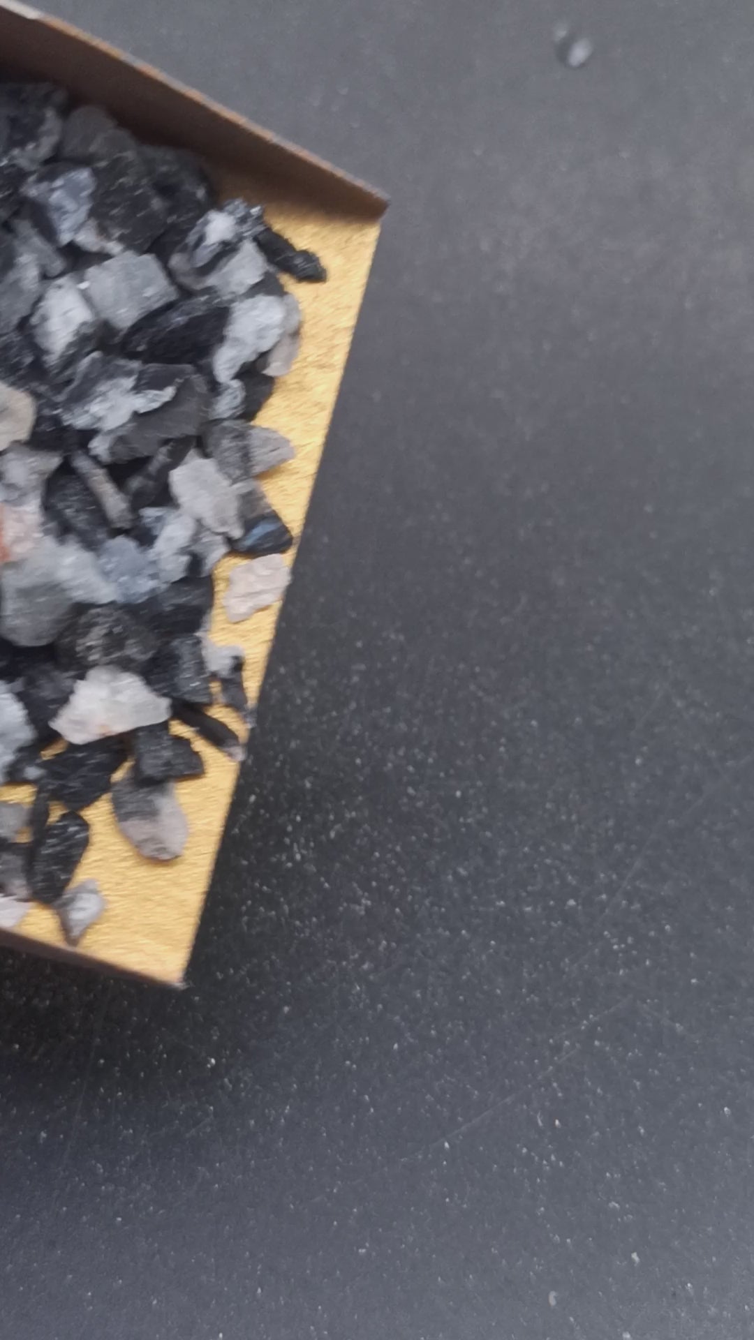 Earthmines Banded Onyx Gemstone Crushed 3-5mm Natural Loose Stone for Vase Fillers, Crystal Decor, Reiki, Chakra Healing & Feng Shui