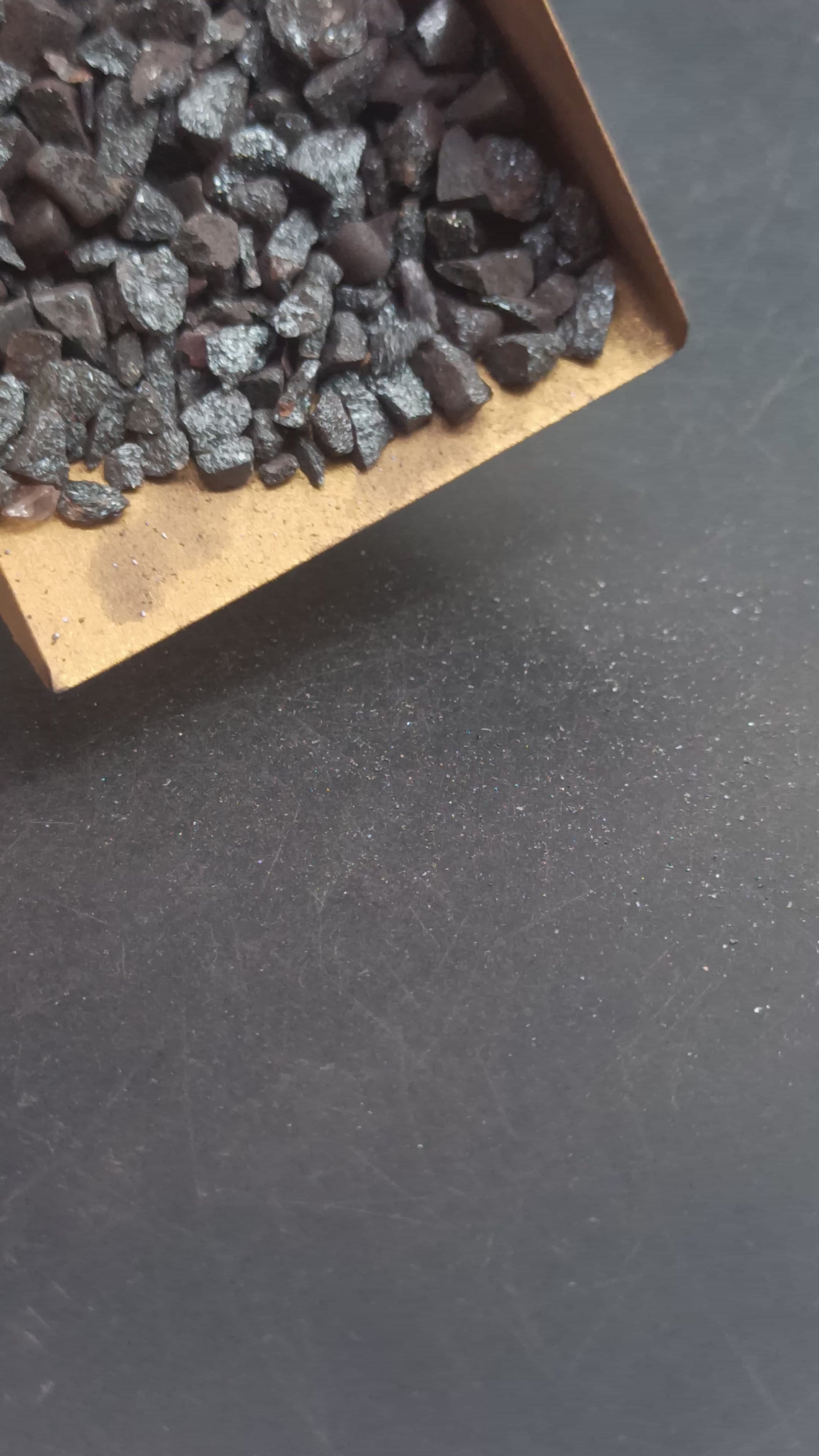 Earthmines Hematite Gemstone Crushed 3-5mm Natural Loose Stone for Vase Fillers, Crystal Decor, Reiki, Chakra Healing & Feng Shui